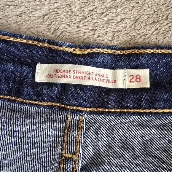 Levi's Ribcage Straight Ankle dark wash distressed jeans size 28 - Picture 12 of 15